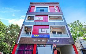 Fabexpress Sri Lakshmi Residency - Nr Tirupati Railway Station